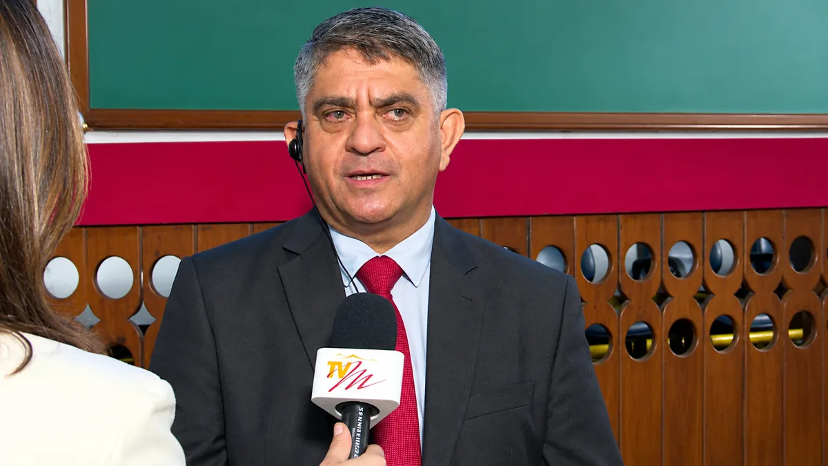 Pastor Pedro Martins em entrevista à TV Maanaim no culto de formatura