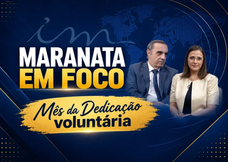 Arte do programa Maranata em Foco sobre o Mês da Dedicação voluntária, com o pastor Amadeu Loureiro e a apresentadora